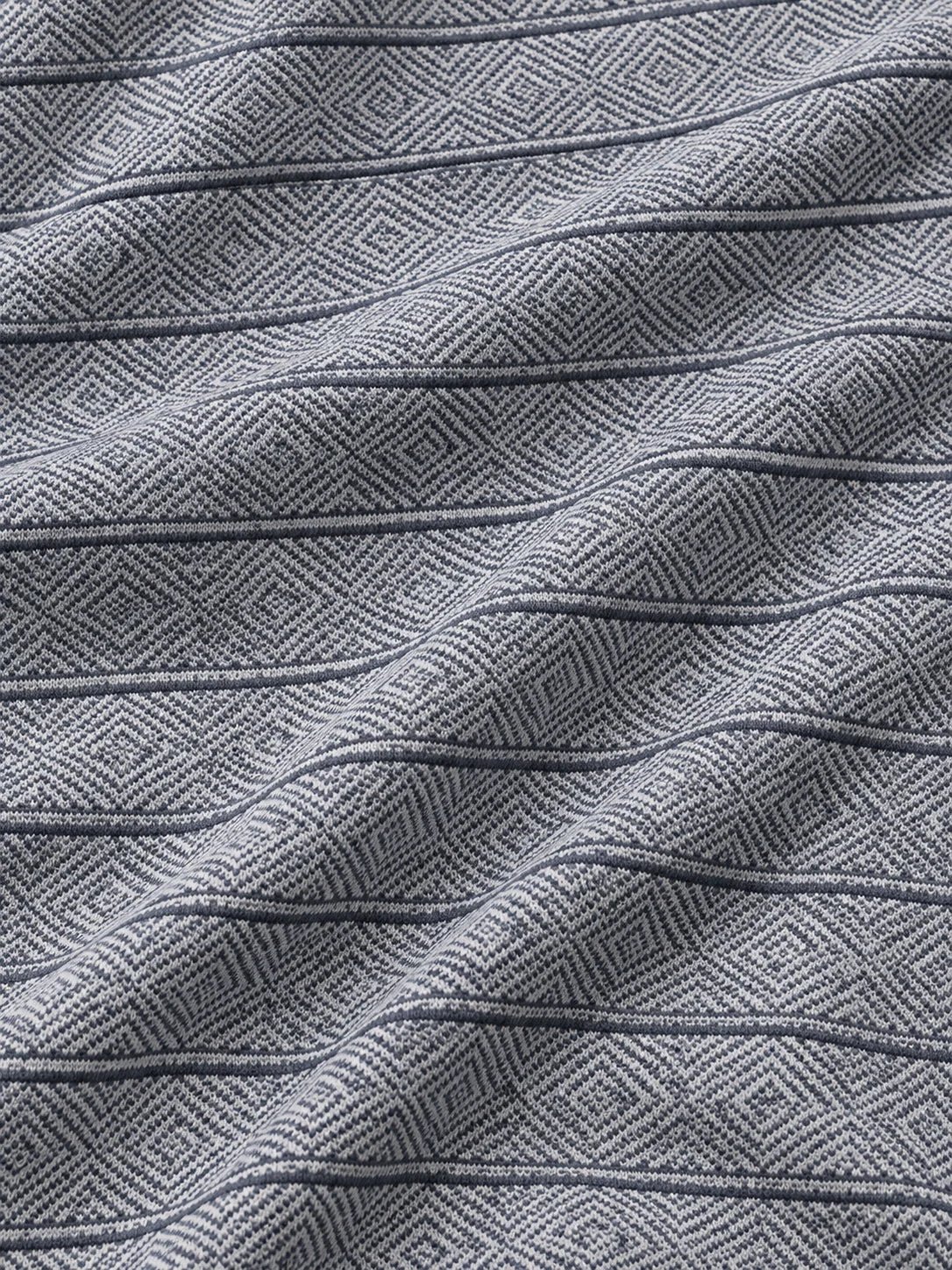 Performance-Pullover mit Viertelreißverschluss und blauem Rautenstreifenmuster
