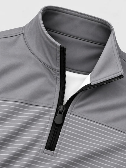 Grauer Golf-Pullover mit feinem Streifenmuster und kurzem Reißverschluss