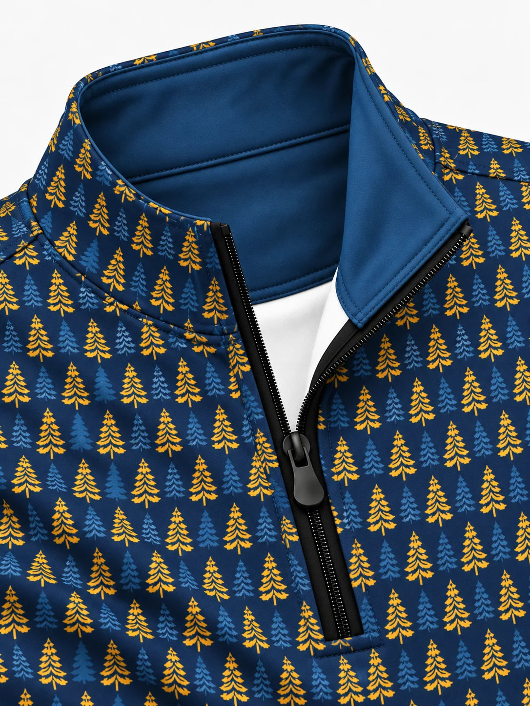Golfpullover in Marineblau mit weihnachtlichem Tannenbaummuster und Viertelreißverschluss