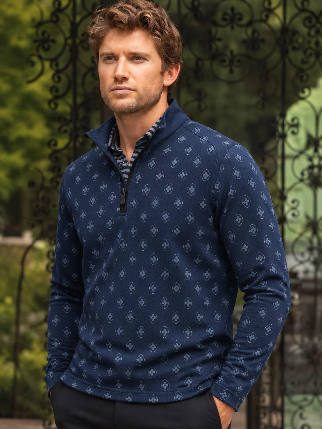 Performance-Pullover mit Viertelreißverschluss und Medaillonmuster in Marineblau