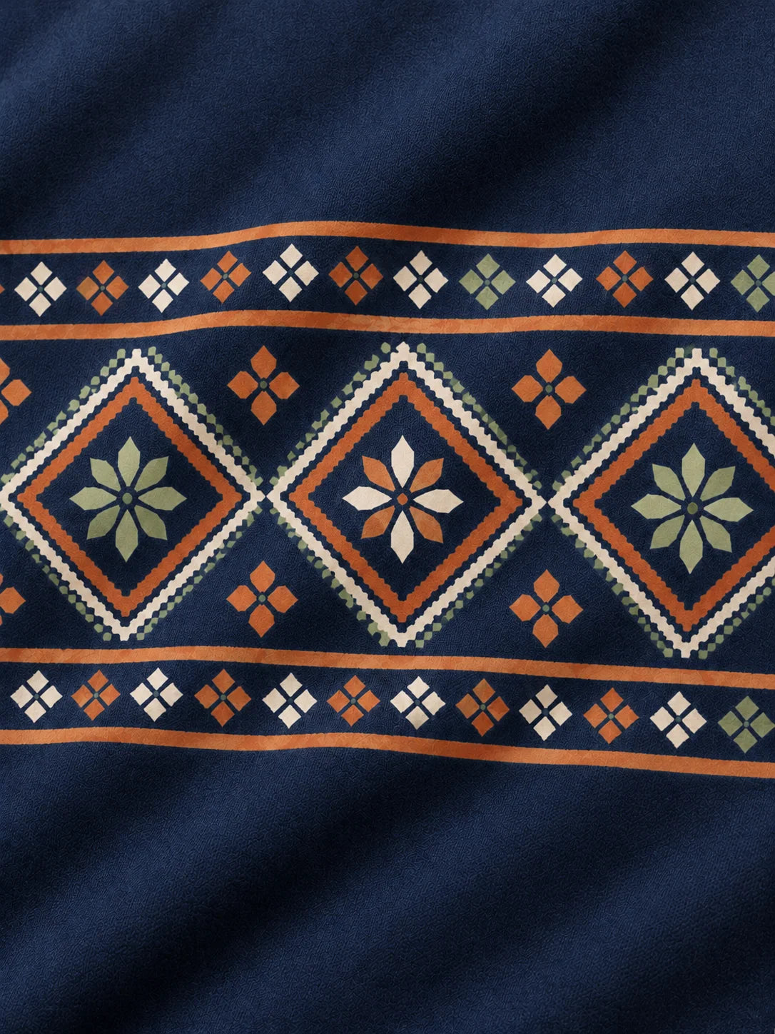 Performance-Pullover mit floralem Rautenmuster und kurzem Reißverschluss