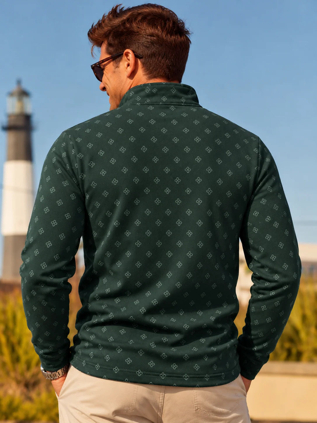 Golfpullover mit Kleeblatt-Muster in Waldgrün, Funktionsmaterial und Viertelreißverschluss