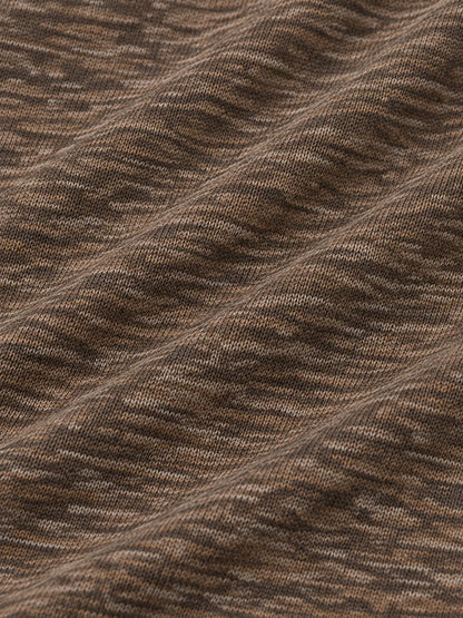 Walnussbrauner Golf-Pullover aus Slub-Funktionsstrick mit Viertelreißverschluss