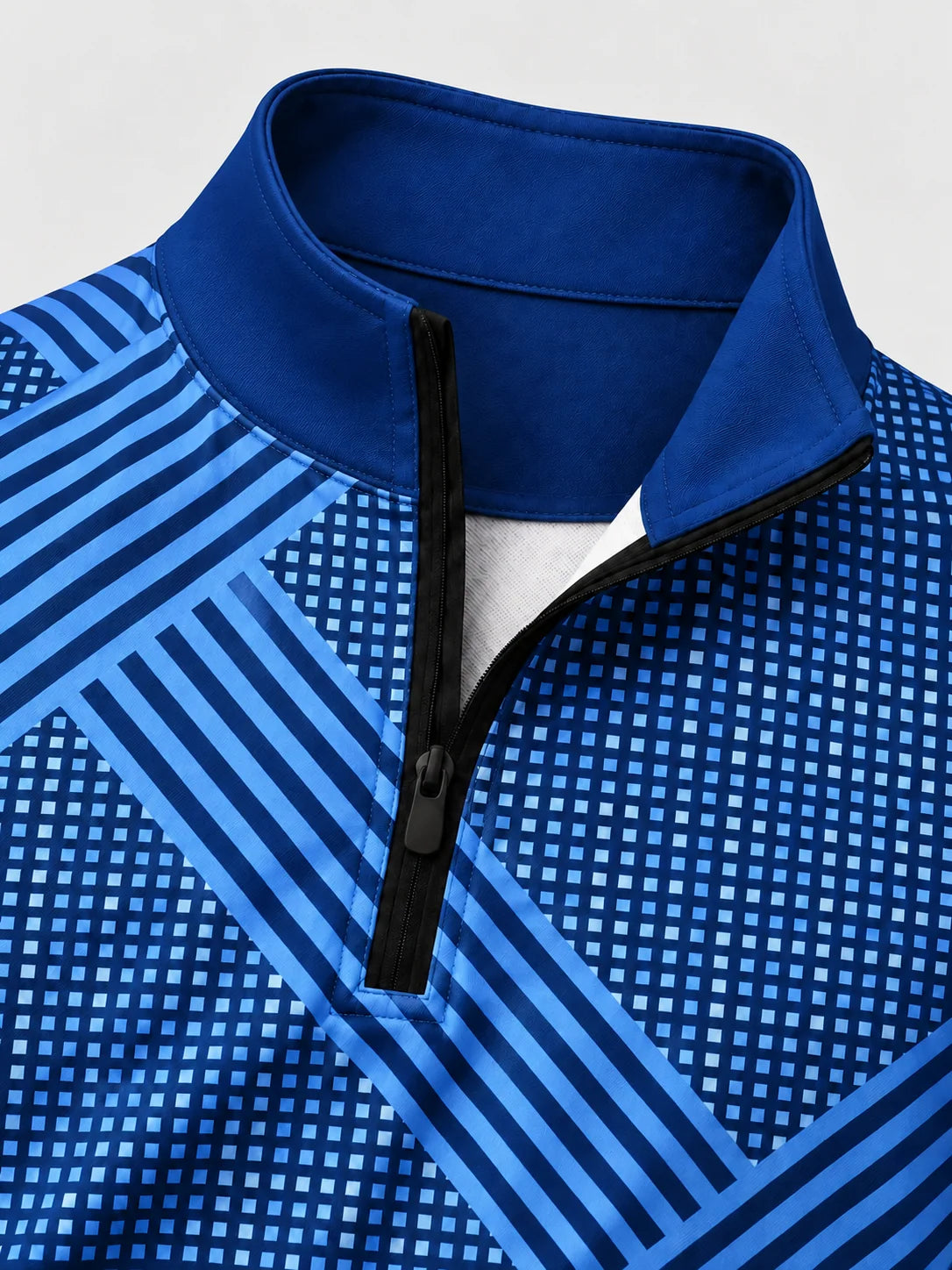Marineblauer Golf-Pullover mit Gittermuster und diagonalen Streifen, Viertelreißverschluss und Funktionsmaterial